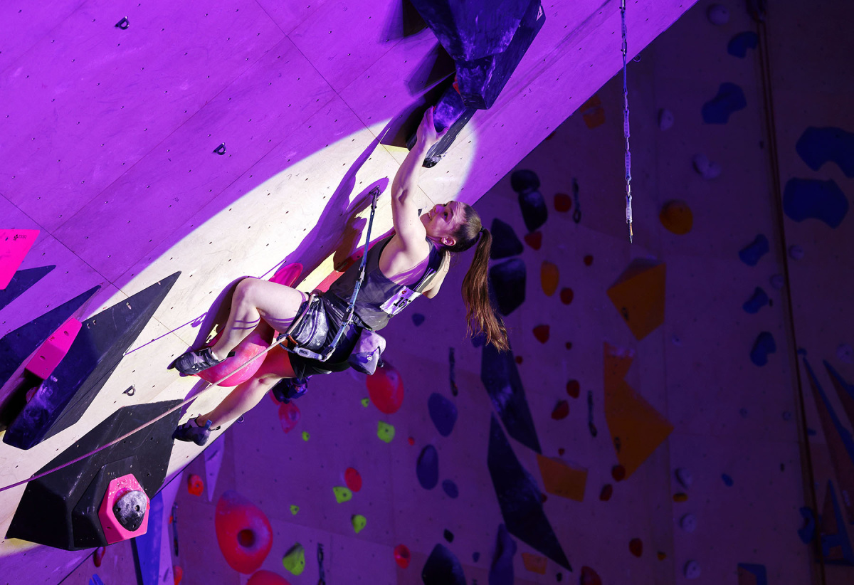 Lucy Garlick taking a well deserved third place in the female competition. Photo: © David Simmonite