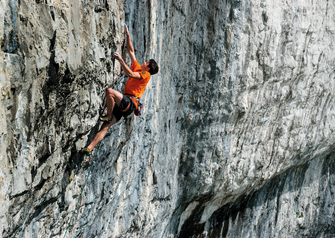 Buster Martin repeating Bat Route (F8c), aged 16, in 2013. Photo: Keith Sharples